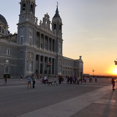 Latina Palace Madrid Exterior foto
